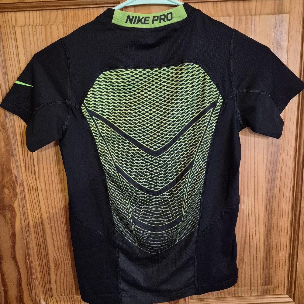 Nike Pro Boys Shirt - Picture 2 of 2